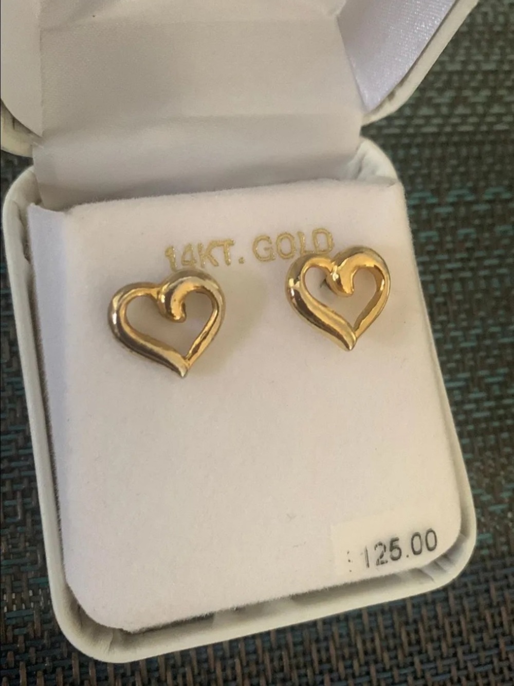 Gold heart studs